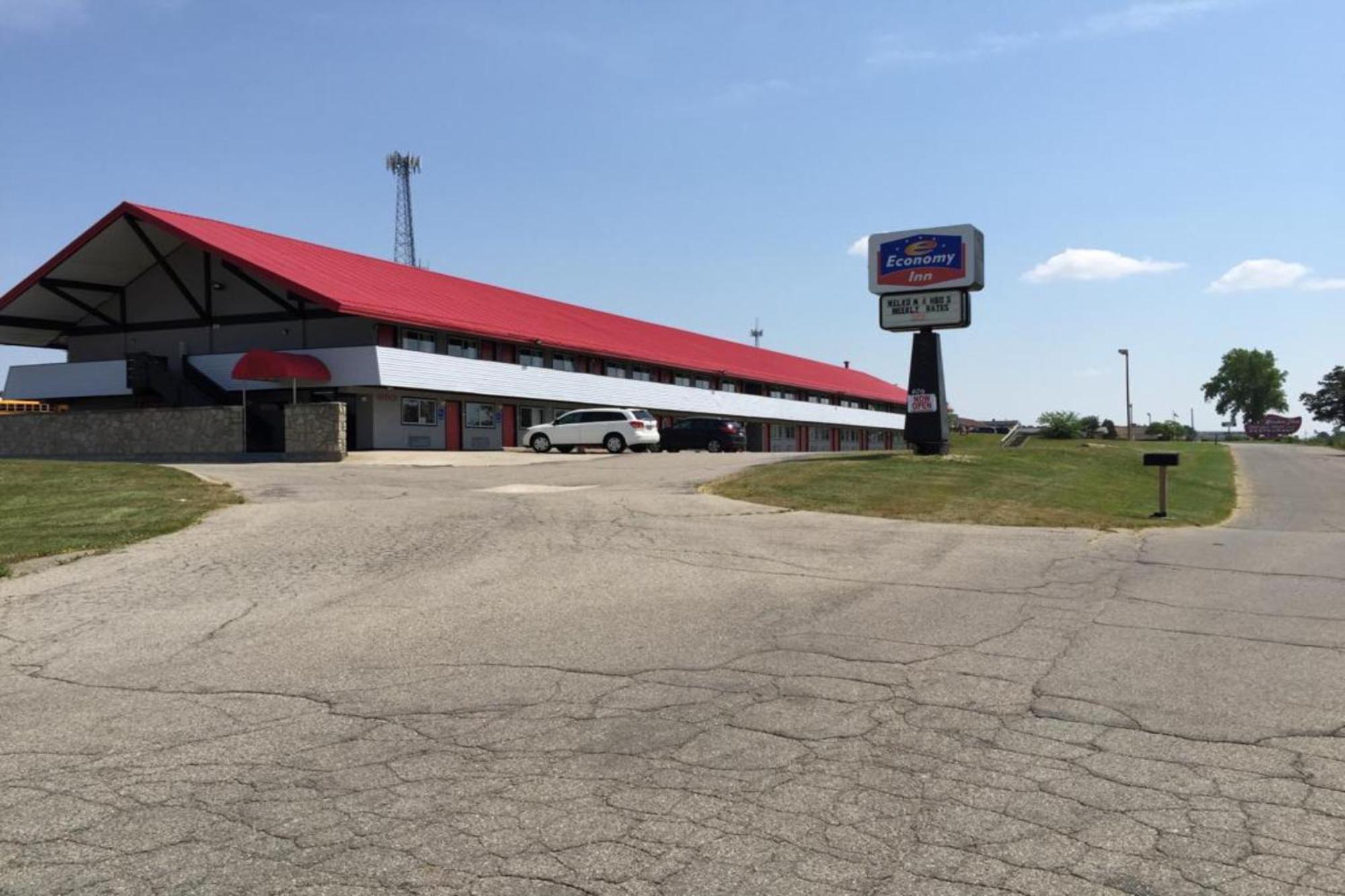 Economy Inn Of Holland Luaran gambar