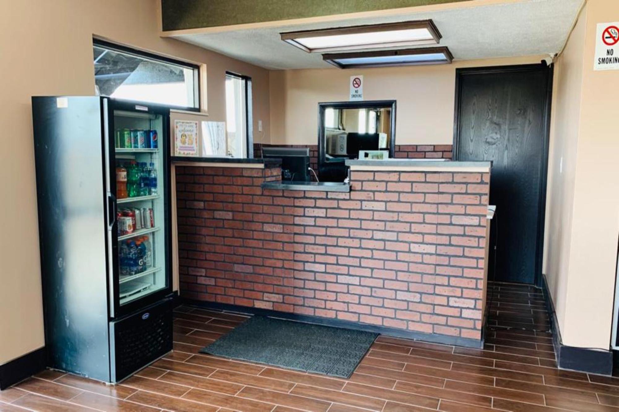 Economy Inn Of Holland Luaran gambar