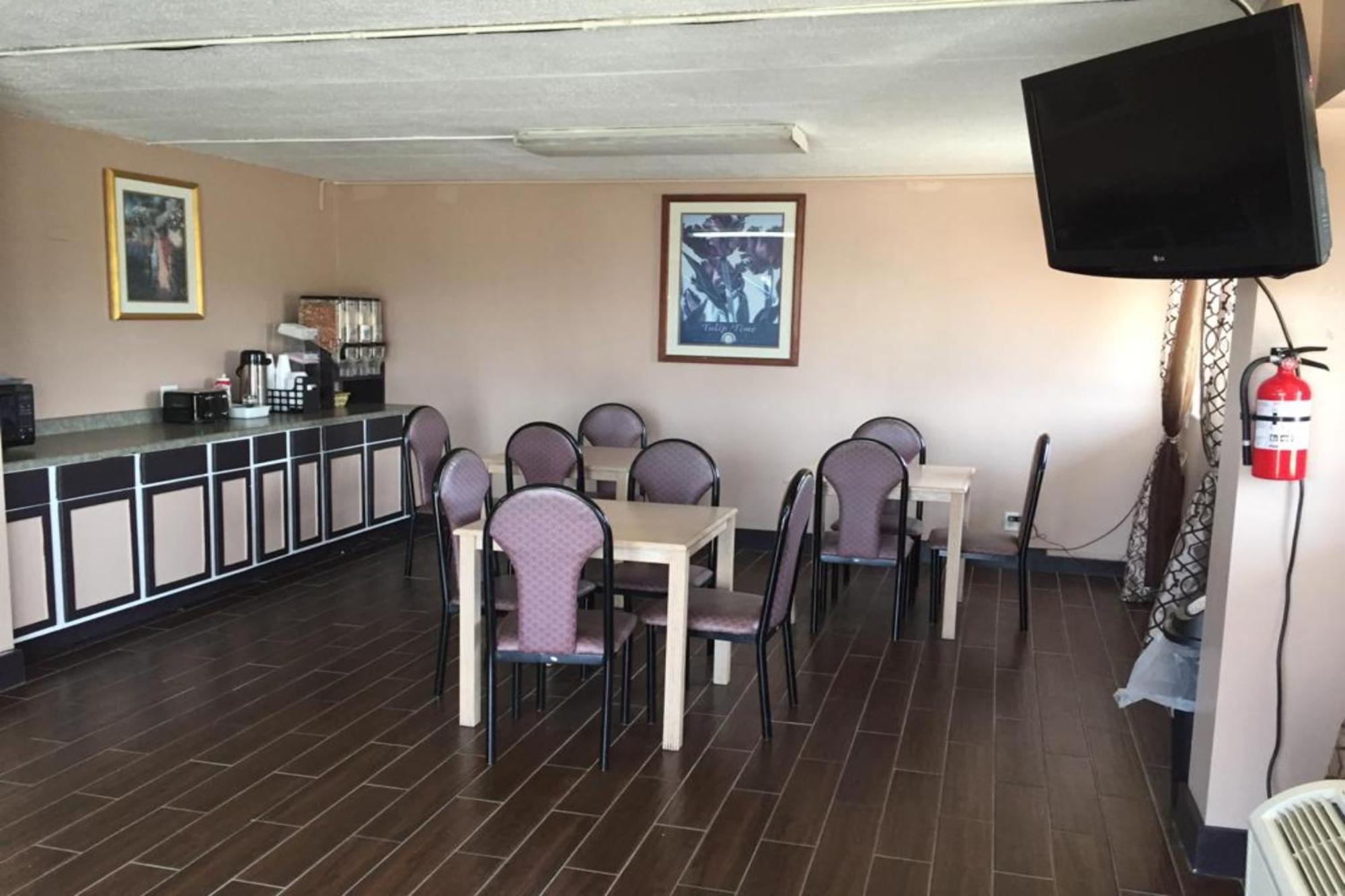 Economy Inn Of Holland Luaran gambar